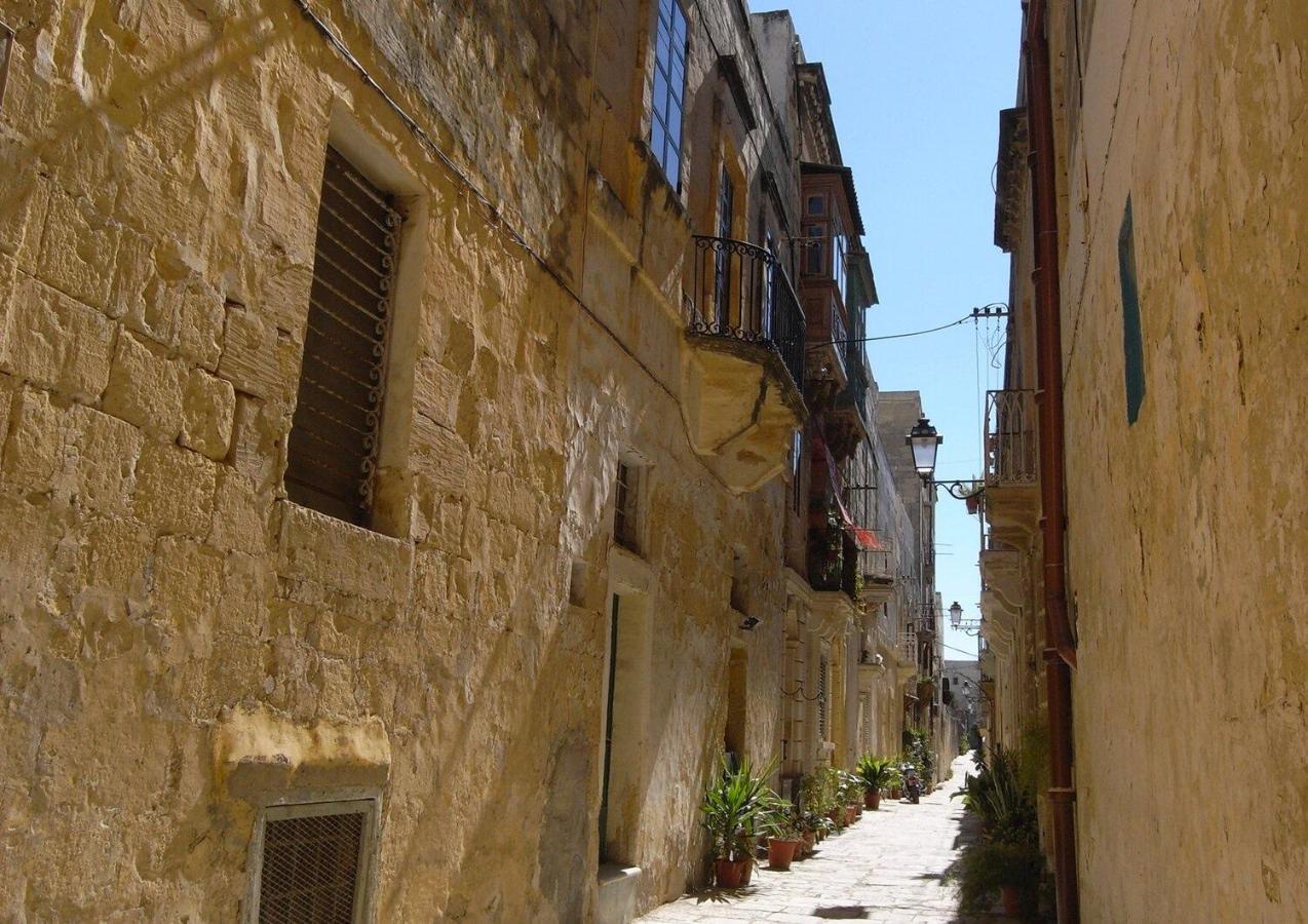 Charming 17Th Cent House Of Character In The Famous 3 Cities, Right Next To Valletta Cospicua Buitenkant foto